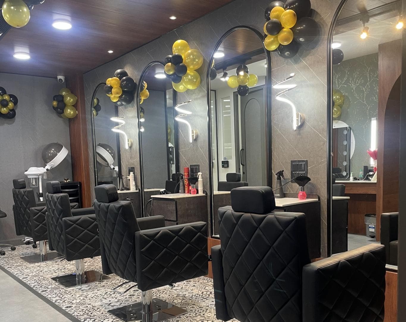Salon — Netsmartz Square, Mohali