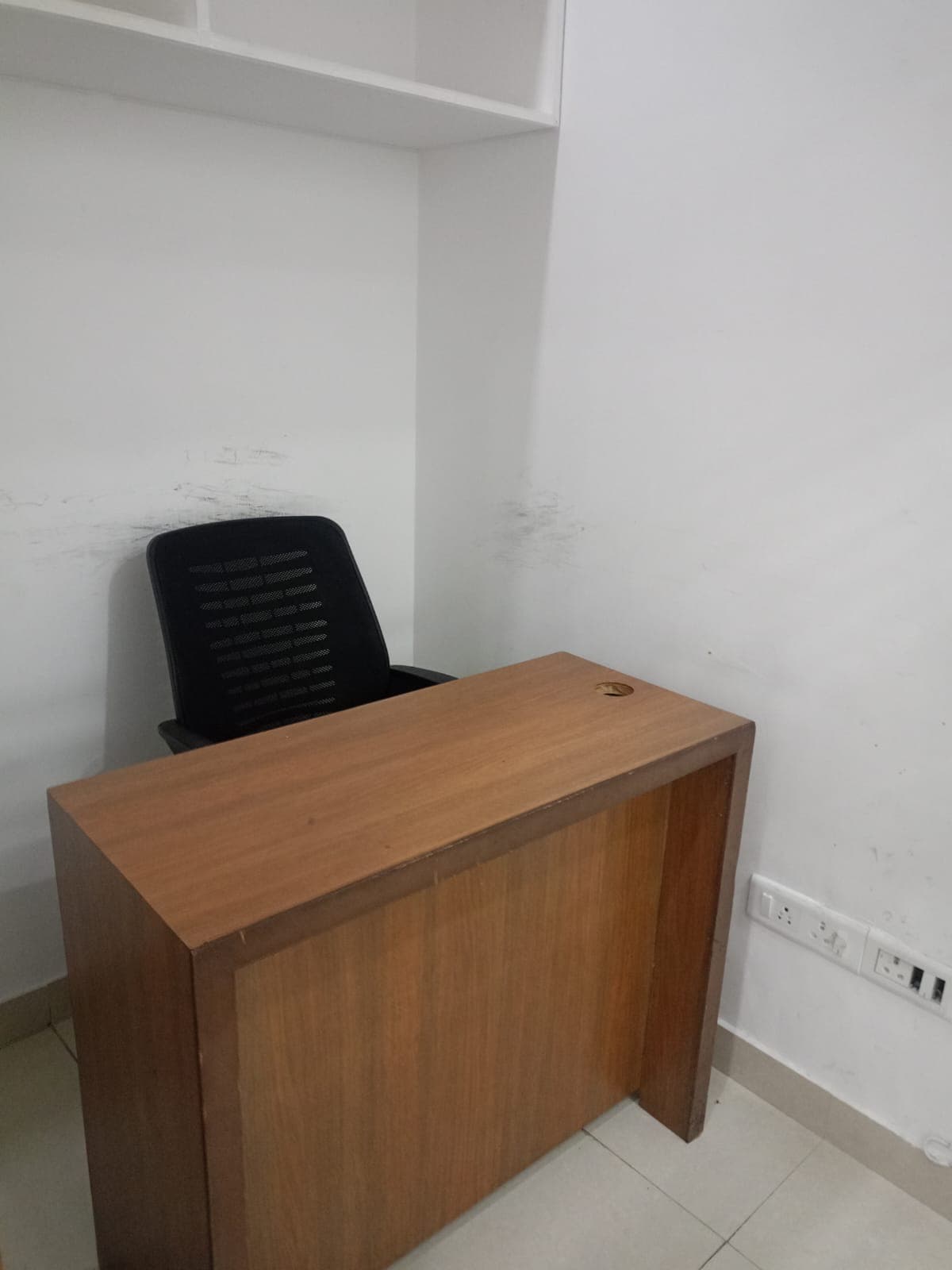 759 sq ft Fully Furnished Office · Bestech Business Towers — photo 3