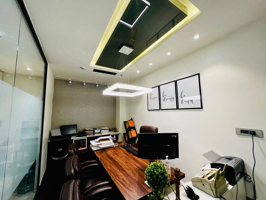 759 sq ft Fully Furnished Office · Bestech Business Towers — photo 2