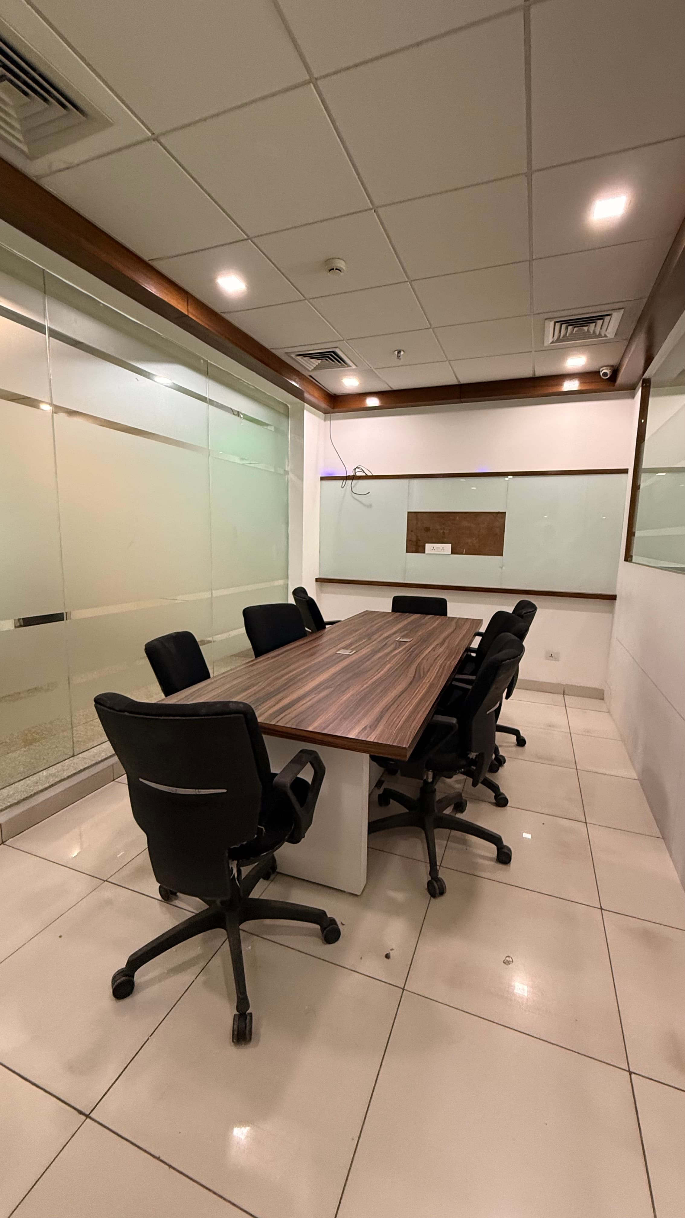 1443 Sq. Ft. Fully Furnished Office available for Immediate Lease. — photo 3
